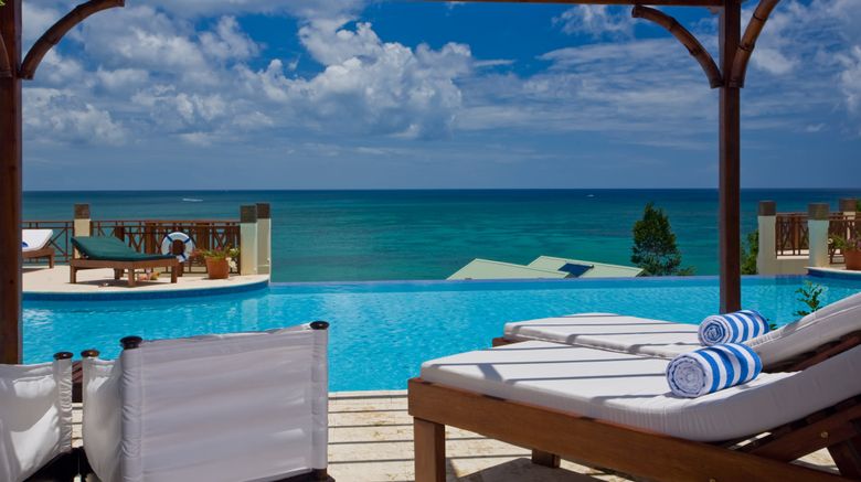 <b>Calabash Cove Resort & Spa Suite</b>. Images powered by <a href="https://www.leonardoworldwide.com/" title="Leonardo Worldwide" target="_blank">Leonardo</a>.