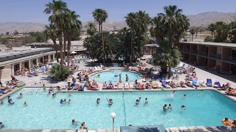 Desert Hot Springs Spa Hotel Pool
