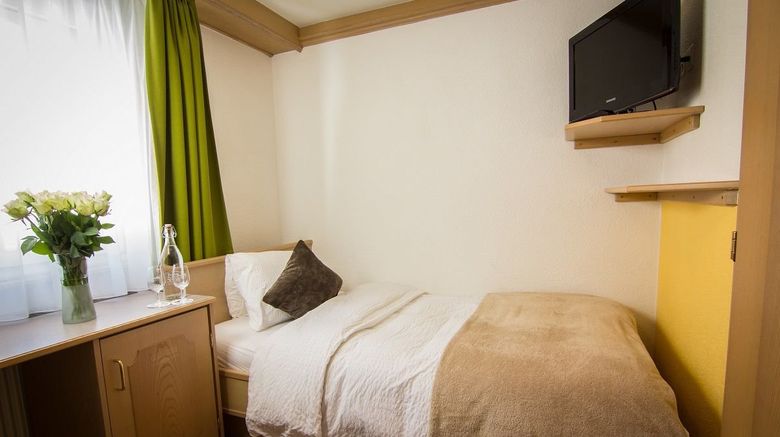 <b>Hotel Bristol Room</b>. Images powered by <a href="https://www.leonardoworldwide.com/" title="Leonardo Worldwide" target="_blank">Leonardo</a>.