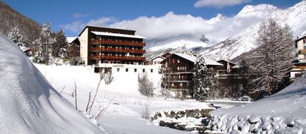Hotel Bristol Exterior