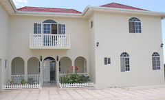 Retreat Guesthouse Luxury Suites
