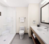 Broad Street Inn Room