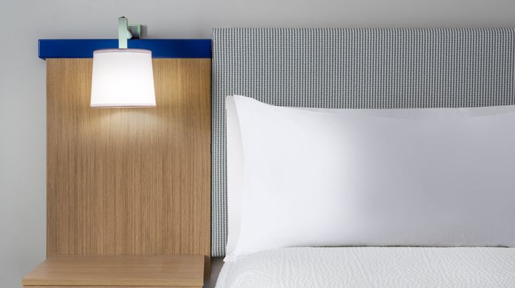 Broad Street Inn Room