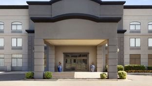 Townhome Inn & Suites Cordova
