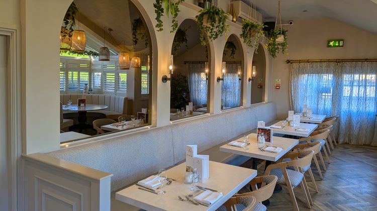Red Hall Hotel Restaurant