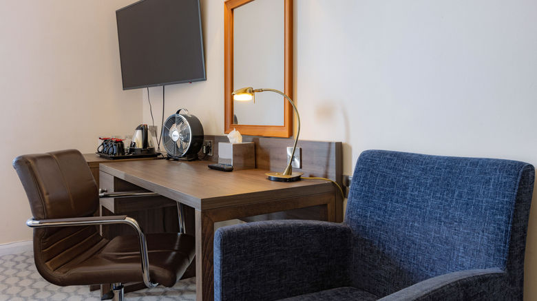 <b>Avisford Park Hotel Suite</b>. Images powered by <a href="https://www.leonardoworldwide.com/" title="Leonardo Worldwide" target="_blank">Leonardo</a>.