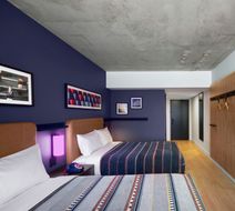 Moxy Ottawa Downtown Room
