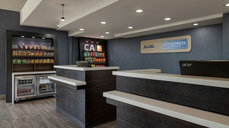 City Express Santa Ana OC Airport Lobby