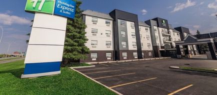 Holiday Inn Express Exterior