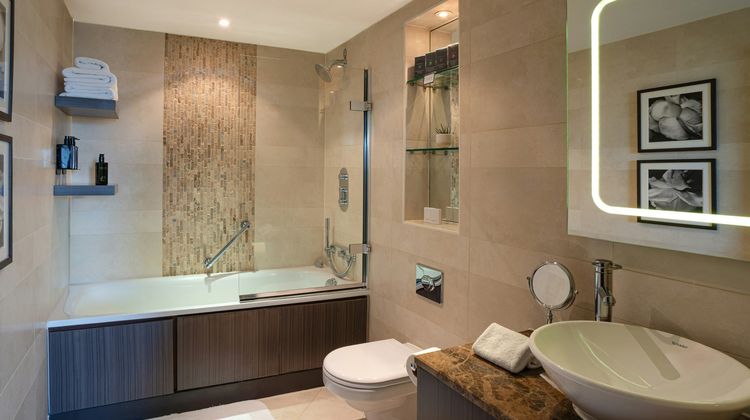Jumeirah Lowndes Hotel Room