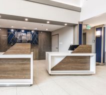 Holiday Inn Express Exterior