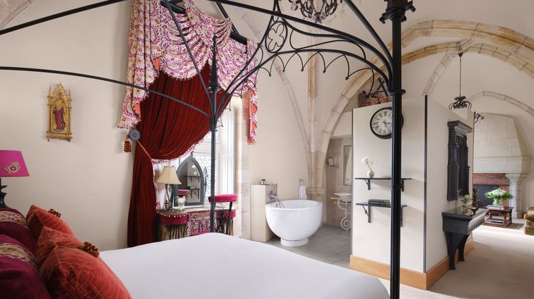 <b>Abbaye de la Bussiere Room</b>. Images powered by <a href="https://www.leonardoworldwide.com/" title="Leonardo Worldwide" target="_blank">Leonardo</a>.