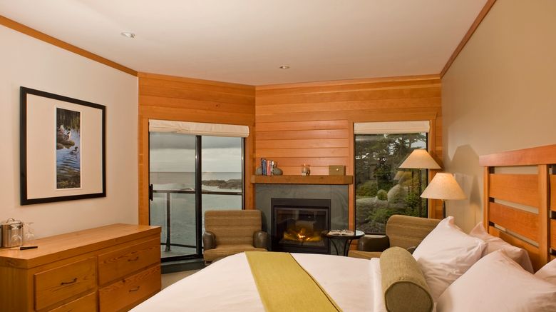 <b>Wickaninnish Inn Room</b>. Images powered by <a href="https://www.leonardoworldwide.com/" title="Leonardo Worldwide" target="_blank">Leonardo</a>.