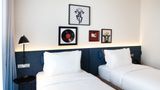 Hampton Stuttgart Room