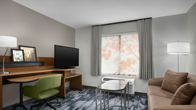 <b>Fairfield Inn & Suites Jeffersonville Room</b>. Images powered by <a href="https://www.leonardoworldwide.com/" title="Leonardo Worldwide" target="_blank">Leonardo</a>.