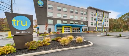 Tru by Hilton Brockton Exterior