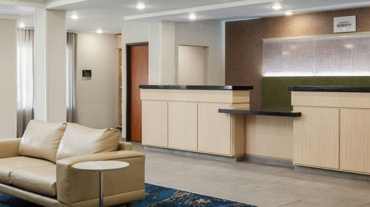 Fairfield Inn & Suites Fort Wayne Lobby