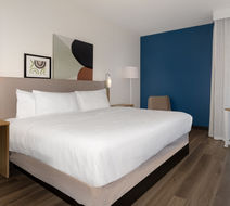 Spark by Hilton Montreal Room