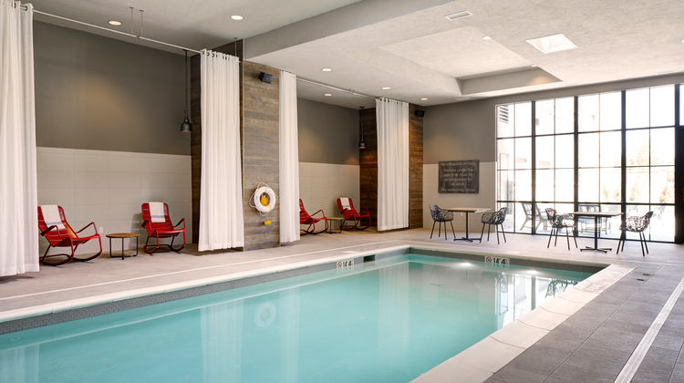 Archer Hotel Florham Park Pool