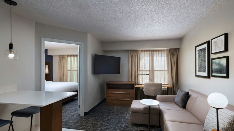 <b>Residence Inn Houston The Woodlands Room</b>. Images powered by <a href="https://www.leonardoworldwide.com/" title="Leonardo Worldwide" target="_blank">Leonardo</a>.