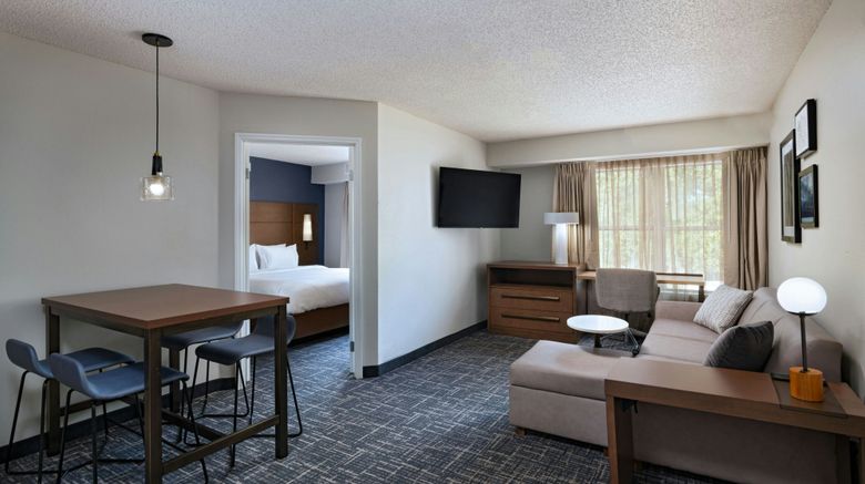<b>Residence Inn Houston The Woodlands Room</b>. Images powered by <a href="https://www.leonardoworldwide.com/" title="Leonardo Worldwide" target="_blank">Leonardo</a>.