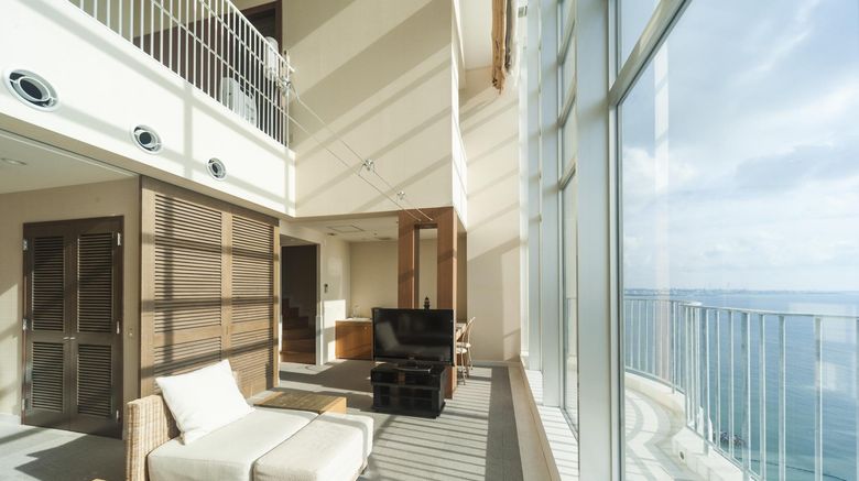 <b>The Beach Tower Okinawa Room</b>. Images powered by <a href="https://www.leonardoworldwide.com/" title="Leonardo Worldwide" target="_blank">Leonardo</a>.