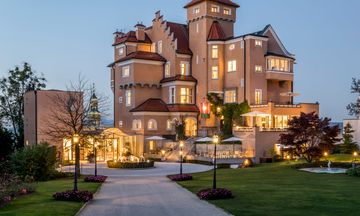 Hotel Schloss Monchstein