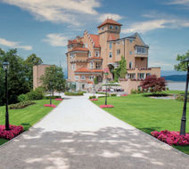 Hotel Schloss Monchstein Exterior