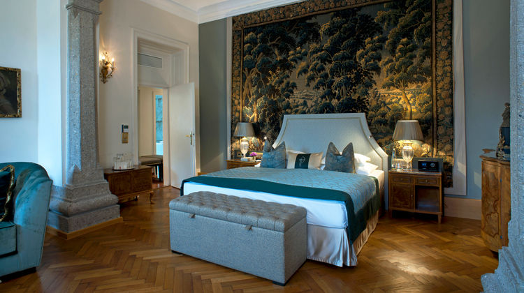 Hotel Schloss Monchstein Room