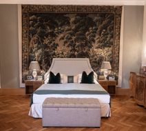 Hotel Schloss Monchstein Room