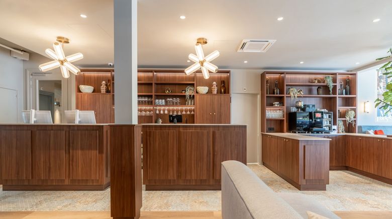 <b>Malie Hotel Lobby</b>. Images powered by <a href="https://www.leonardoworldwide.com/" title="Leonardo Worldwide" target="_blank">Leonardo</a>.