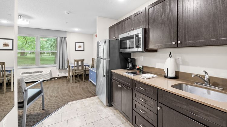 Independence Stay Hotel and Suites Room