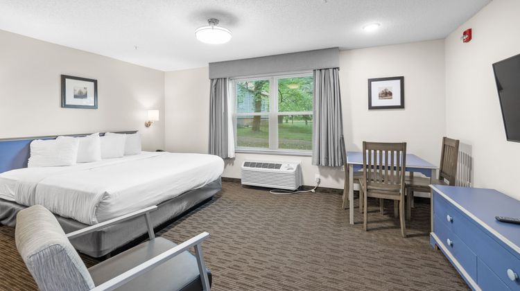 Independence Stay Hotel and Suites Room