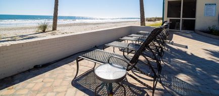 The Oceanfront Litchfield Inn Exterior