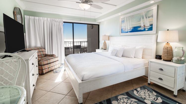 The Oceanfront Litchfield Inn Room