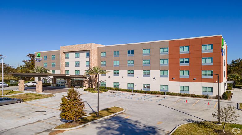 <b>Holiday Inn Express & Suites Chalmette Exterior</b>. Images powered by <a href="https://www.leonardoworldwide.com/" title="Leonardo Worldwide" target="_blank">Leonardo</a>.