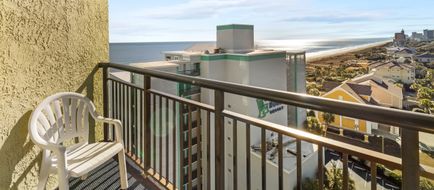 Monterey Bay Suites Room