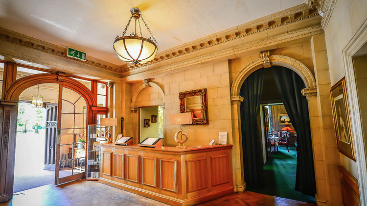 Foxhills Country Club Lobby