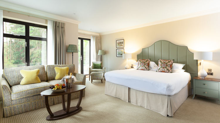 Foxhills Country Club Room