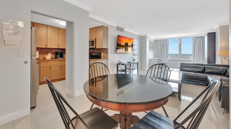 Ocean Manor Resort Suite
