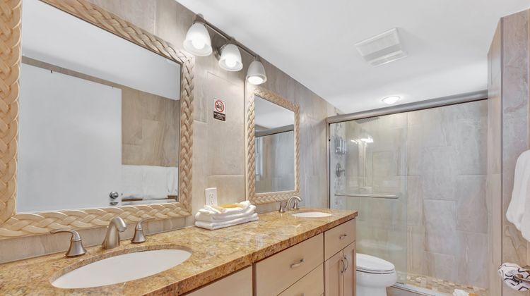 Ocean Manor Resort Suite