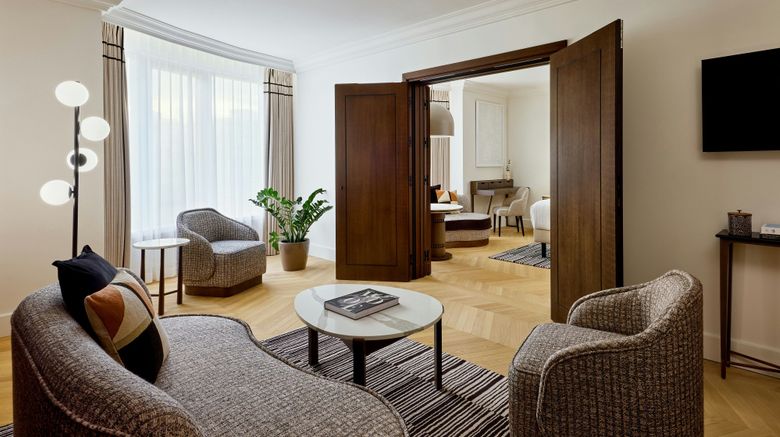 <b>Paris Marriott Champs Elysees Hotel Suite</b>. Images powered by <a href="https://www.leonardoworldwide.com/" title="Leonardo Worldwide" target="_blank">Leonardo</a>.