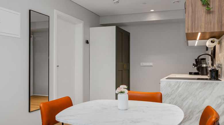 <b>Candlewood Suites Reykjavik by IHG Room</b>. Images powered by <a href="https://www.leonardoworldwide.com/" title="Leonardo Worldwide" target="_blank">Leonardo</a>.