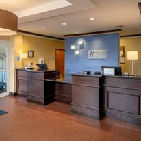 Holiday Inn Express & Suites Lebanon
