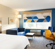 Holiday Inn Express & Suites Mentor Room