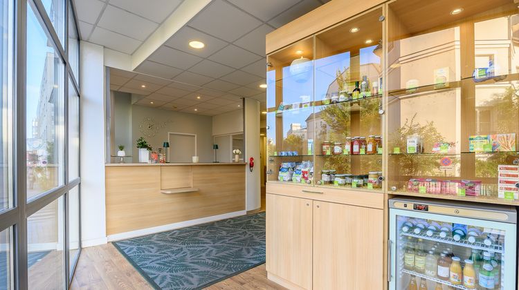 Residhome Neuilly Bords de Marne Lobby