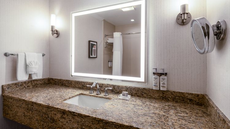 Holiday Inn Hotel & Suites Room