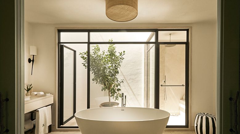 <b>Rocco Forte Masseria Torre Maizza Room</b>. Images powered by <a href="https://www.leonardoworldwide.com/" title="Leonardo Worldwide" target="_blank">Leonardo</a>.