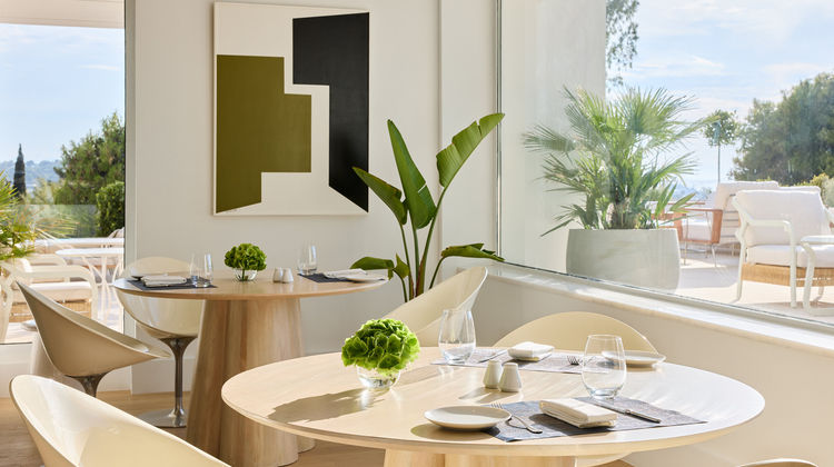 Vouliagmeni Suites Restaurant