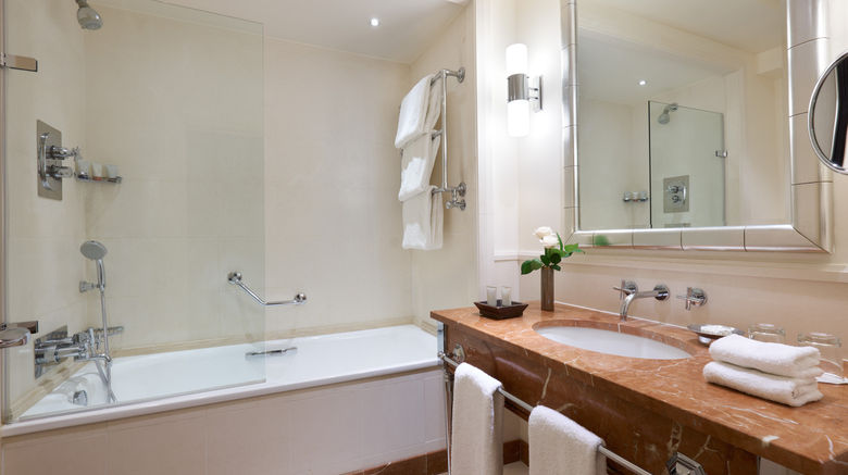 <b>Rocco Forte Hotel Amigo Room</b>. Images powered by <a href="https://www.leonardoworldwide.com/" title="Leonardo Worldwide" target="_blank">Leonardo</a>.